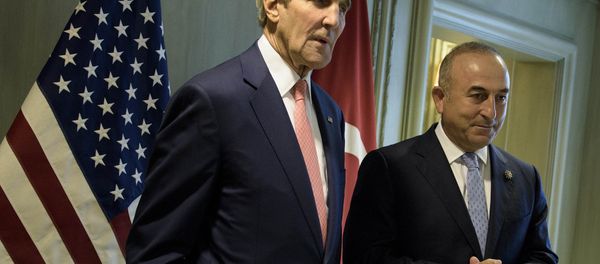 US Secretary of State John Kerry, left, and Turkey’s Foreign Minister Mevlut Cavusoglu - Sputnik International