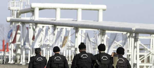 Turkish security special forces patrol at the pumping station in the village of Durusu, near the northern Turkish city of Samsun, Thursday, Nov. 17, 2005, hours before the inauguration ceremony of the Blue Stream pipeline. (File) - Sputnik International