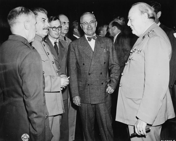 Arthur Adams: The Unassuming Swedish-Soviet Spy Who Exposed America’s Greatest Military Secret - Sputnik International