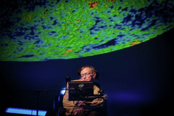 British theoretical physicist professor Stephen Hawking gives a lecture during the Starmus Festival on the Spanish Canary island of Tenerife on September 23, 2014. - Sputnik International
