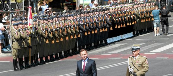 Polish President Andrzej Duda and Chief of Staff Gen. Mieczyslaw Gocul review troops prior to a military parade during Armed Forces Day in Warsaw, Poland August 15, 2015 Polish President Andrzej Duda and Chief of Staff Gen. Mieczyslaw Gocul review troops prior to a military parade during Armed Forces Day in Warsaw, Poland August 15, 2015 - Sputnik International