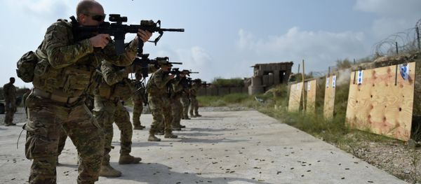 August 14, 2015, US army soldiers fire during a military exercise inside coalition force Forward Operating Base (FOB) Connelly in the Khogyani district in the eastern province of Nangarhar August 14, 2015, US army soldiers fire during a military exercise inside coalition force Forward Operating Base (FOB) Connelly in the Khogyani district in the eastern province of Nangarhar - Sputnik International