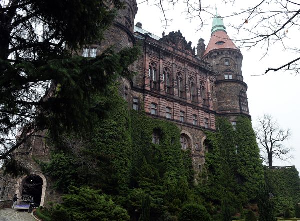 This photo taken on November 21, 2014 shows Ksiaz castle in the underground of which may be hidden the Nazi gold train, according to Polish treasure hunters This photo taken on November 21, 2014 shows Ksiaz castle in the underground of which may be hidden the Nazi gold train, according to Polish treasure hunters - Sputnik International