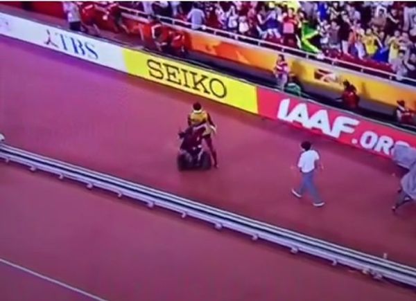 Segway Takes Out Usain Bolt - Sputnik International