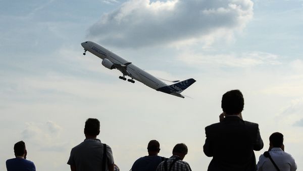 Airbus A350 during MAKS-2015 - Sputnik International