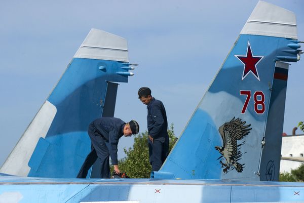 Like Riding a Bike: Russian Carrier Aviation Training Flights in Crimea - Sputnik International