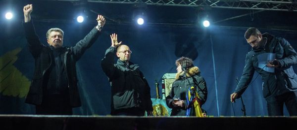From left: Petro Poroshenko, a Ukrainian businessman and Roshen group owner, Arseniy Yatsenyuk, All-Ukrainian Union Fatherland leader; Vitali Klitschko, leader of the Ukrainian Democratic Alliance for Reform of Vitali Klitschko, during a rally in Independece Square - Sputnik International