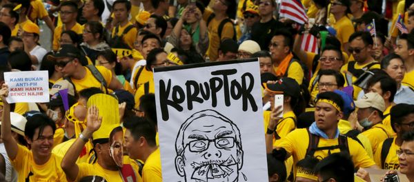 Protesters march at a rally organised by pro-democracy group Bersih (Clean) in Malaysia's capital city of Kuala Lumpur, August 29, 2015 - Sputnik International