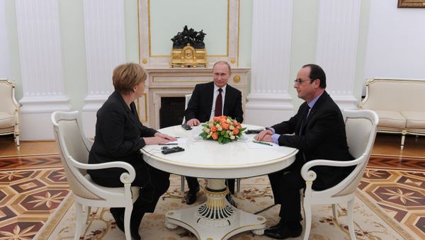 Russian President Vladimir Putin holds meeting with FRG Chancellor Angela Merkel and President of France Francois Hollande - Sputnik International