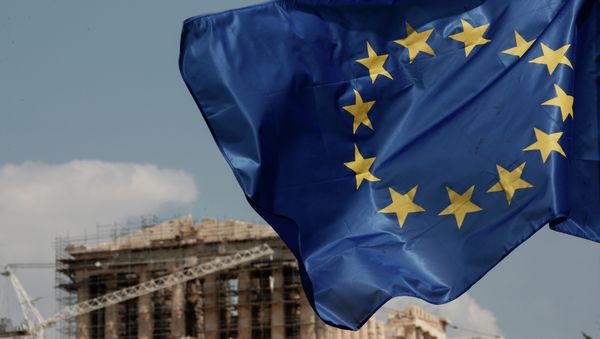 A European Union (EU) flag flutters in front of the temple of the Parthenon in Athens, Greece, Saturday, Aug. 15, 2015 - Sputnik International