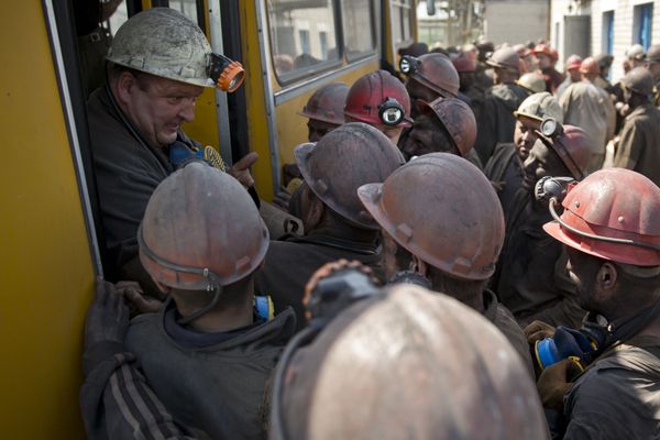 Knights of the Underground: Donbass Celebrates Coal Miners Day - Sputnik International
