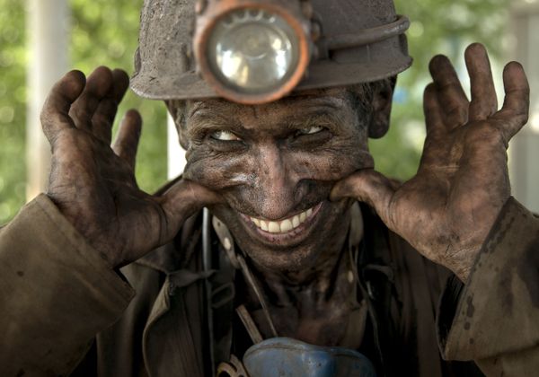 Knights of the Underground: Donbass Celebrates Coal Miners Day - Sputnik International