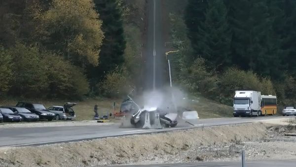 Crash test at 200km/h - Sputnik International
