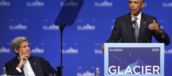 U.S. President Barack Obama is flanked by Secretary of State John Kerry as he delivers remarks to the GLACIER Conference at the Dena'ina Civic and Convention Center in Anchorage, Alaska August 31, 2015 U.S. President Barack Obama is flanked by Secretary of State John Kerry as he delivers remarks to the GLACIER Conference at the Dena'ina Civic and Convention Center in Anchorage, Alaska August 31, 2015 - Sputnik International