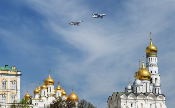 An Ilyushin Il-78 Midas air force tanker and a Tupolev Tu-95 Bear strategic bomber at the military parade to mark the 70th anniversary of Victory in the 1941-1945 Great Patriotic War An Ilyushin Il-78 Midas air force tanker and a Tupolev Tu-95 Bear strategic bomber at the military parade to mark the 70th anniversary of Victory in the 1941-1945 Great Patriotic War - Sputnik International