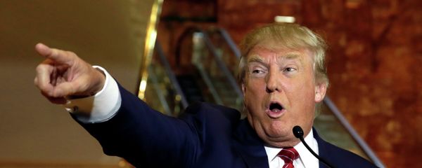 Republican presidential candidate Donald Trump calls on a questioner during a news conference at Trump Tower, in New York, Thursday, Sept. 3, 2015 - Sputnik International
