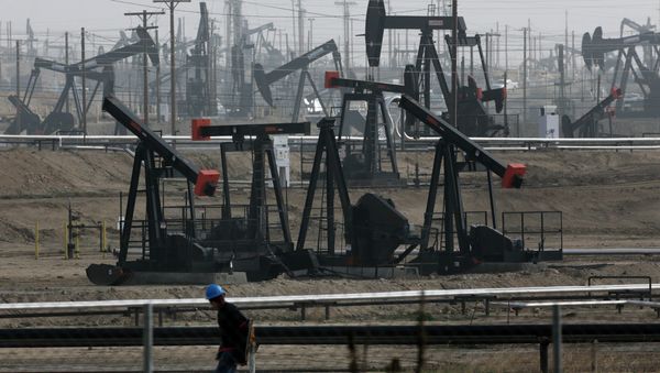Pumpjacks operate at the Kern River Oil Field Bakersfield, Calif Pumpjacks operate at the Kern River Oil Field Bakersfield, Calif - Sputnik International