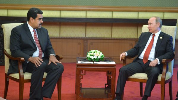 September 3, 2015. Russian President Vladimir Putin, right, and President of the Bolivarian Republic of Venezuela Nicolas Maduro during their meeting in the Diaoyutai state guest house in Beijing - Sputnik International
