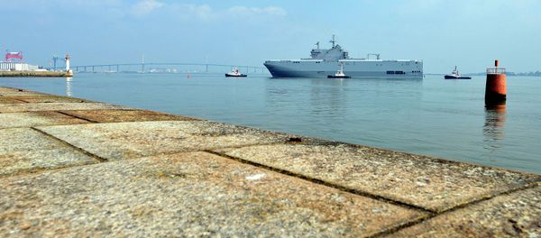 The Sevastopol mistral warship is on its way for its first sea trials, on March 16, 2015 off Saint-Nazaire - Sputnik International