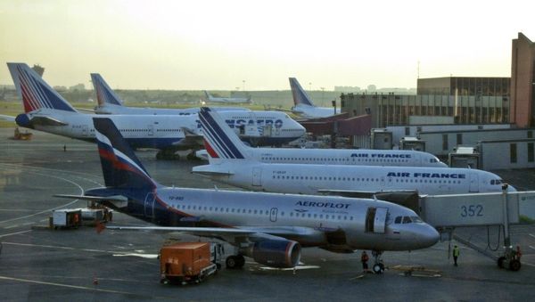 Passengers planes are parked on the tarmac of Moscow's Sheremetyevo airport, Russia - Sputnik International