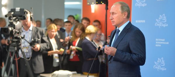 September 4, 2015. Russian President Vladimir Putin addresses journalists at the the Eastern Economic Forum in Vladivostok. September 4, 2015. Russian President Vladimir Putin addresses journalists at the the Eastern Economic Forum in Vladivostok. - Sputnik International