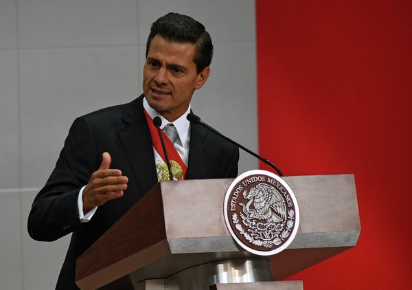 Mexican President Enrique Pena Nieto delivers his third annual report at the National Palace in Mexico City on September 2, 2015 - Sputnik International