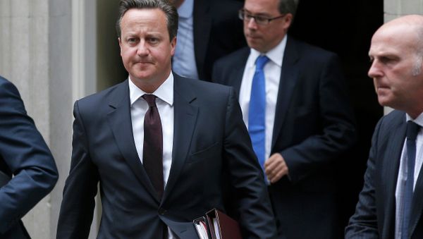 British Prime Minister, David Cameron leaves 10 Downing Street in London, Britain, September 7, 2015. British Prime Minister, David Cameron leaves 10 Downing Street in London, Britain, September 7, 2015. - Sputnik International