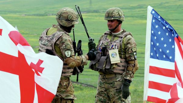 US servicemen take part in the joint US-Georgia military exercise Noble Partner 2015 at the military base of Vaziani outside Tbilisi, Georgia. - Sputnik International