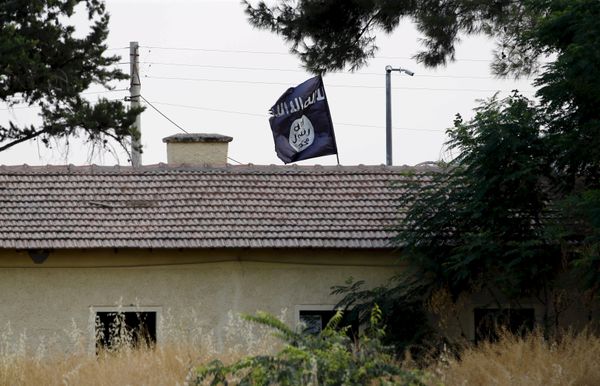 An Islamic State flag  - Sputnik International