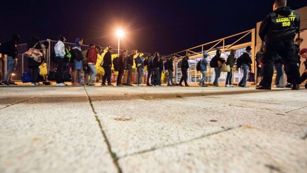 Refugees transported by busses from Munich - Sputnik International
