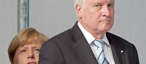 Horst Seehofer, the leader of the right wing Bavarian Christian Social Union said that no society could cope with such prolonged increases in migrants influxes, saying Merkel had sent completely the wrong signal to the world. Horst Seehofer, the leader of the right wing Bavarian Christian Social Union said that no society could cope with such prolonged increases in migrants influxes, saying Merkel had sent completely the wrong signal to the world. - Sputnik International
