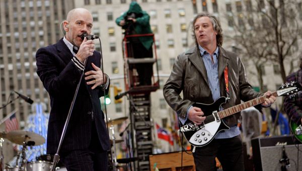 Michael Stipe, left, Peter Buck, right, and R.E.M. perform on NBC's Today in New York's Rockefeller Plaza Michael Stipe, left, Peter Buck, right, and R.E.M. perform on NBC's Today in New York's Rockefeller Plaza - Sputnik International