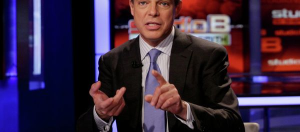Fox News Channel anchor Shepard Smith broadcasts his Studio B program. Fox News Channel anchor Shepard Smith broadcasts his Studio B program. - Sputnik International