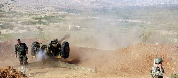 Syrian troops shoot at the Islamist forces' positions near Al-Zabadani in Syria - Sputnik International