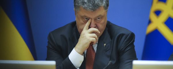 Ukrainian President Petro Poroshenko attends a cabinet meeting in Kiev, Ukraine, Septemver 8, 2015 Ukrainian President Petro Poroshenko attends a cabinet meeting in Kiev, Ukraine, Septemver 8, 2015 - Sputnik International