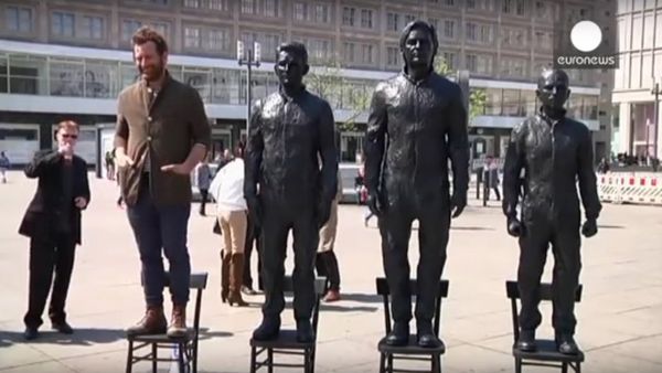 Snowden, Assange and Manning statues unveiled in Berlin's Alexanderplatz Snowden, Assange and Manning statues unveiled in Berlin's Alexanderplatz - Sputnik International
