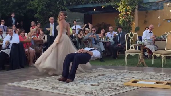 Bride Puts a Spell on Her Groom - Sputnik International