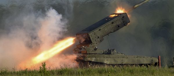 The TOS-1A heavy flamethrower system The TOS-1A heavy flamethrower system - Sputnik International