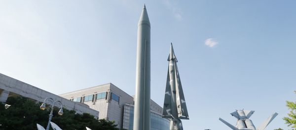 Visitors looks at models of North Korea's Scud-B missile, center left, and other South Korean missiles on display at the Korea War Memorial Museum in Seoul. Visitors looks at models of North Korea's Scud-B missile, center left, and other South Korean missiles on display at the Korea War Memorial Museum in Seoul. - Sputnik International