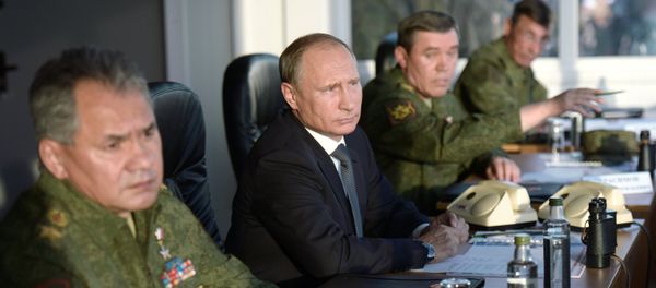 Russian President Vladimir Putinduring a meeting of the Military-Industrial Commission. - Sputnik International