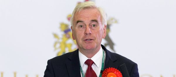 In a picture taken on May 8, 2015, Labour MP for Hayes and Harlington, John McDonnell, gives a speech on stage after after winning his seat in Uxbridge, west London, after votes have been counted in the British general election - Sputnik International