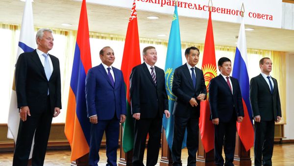 Russian Prime Minister Dmitry Medvedev attends meeting of the Inter-Governmental Council of Eurasian Economic Union Countries in Belarus - Sputnik International
