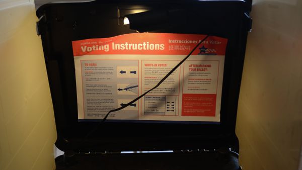 A broken polling machine is seen on November 6, 2012 in Chicago, Illinois A broken polling machine is seen on November 6, 2012 in Chicago, Illinois - Sputnik International