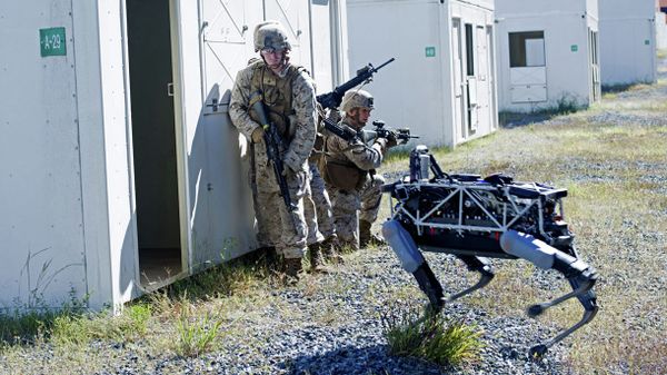 Future of Infantry: State-Of-The Art Google Robot Tested by US Marine Corps - Sputnik International