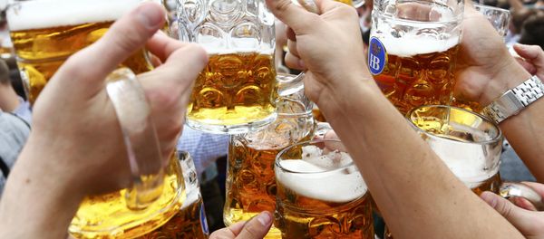 Belgian businessman Xavier Vanneste is planning to build a 3-km long underground beer pipeline in the Belgian city of Bruges. Belgian businessman Xavier Vanneste is planning to build a 3-km long underground beer pipeline in the Belgian city of Bruges. - Sputnik International
