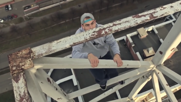 Parkour and Freerunning 2015 - Hold On - Sputnik International