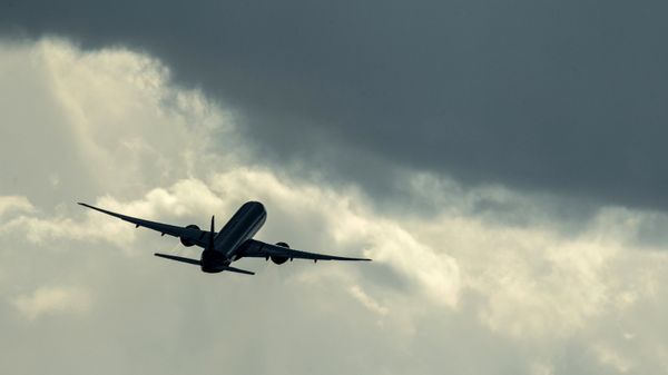 An Aeroflot Airbus A320 passenger airliner takes off from Sheremetyevo international airport. - Sputnik International