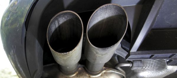 The exhaust system of a Volkswagen Passat TDI diesel car is seen in Esquibien, France, September 23, 2015 - Sputnik International
