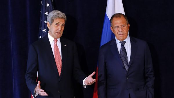 US Secretary of State John Kerry, left, meets with Russian Foreign Minister Sergey Lavrov, Sunday, Sept. 27, 2015, in New York US Secretary of State John Kerry, left, meets with Russian Foreign Minister Sergey Lavrov, Sunday, Sept. 27, 2015, in New York - Sputnik International