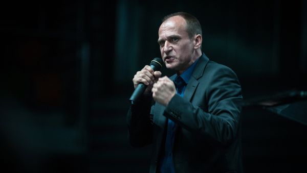 Polish artist and activist Pawel Kukiz addresses his supporters during a congress in Lubin, Poland on June 27, 2015 Polish artist and activist Pawel Kukiz addresses his supporters during a congress in Lubin, Poland on June 27, 2015 - Sputnik International